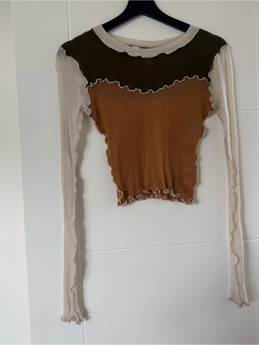 ELIZA FAULKNER Long Sleeve Crop Top
